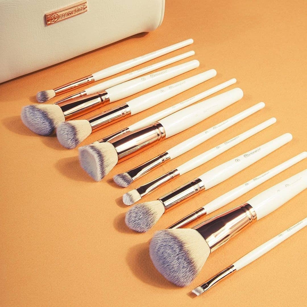 BH Cosmetics Rose Romance 12 Piece Brush Set With Bag